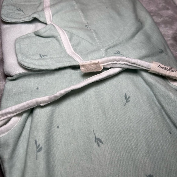 KeaBabies 3-Pack Soothe Swaddle Wraps- Printed Grey/Sage/White Size OS (0-3M) - Picture 6 of 16